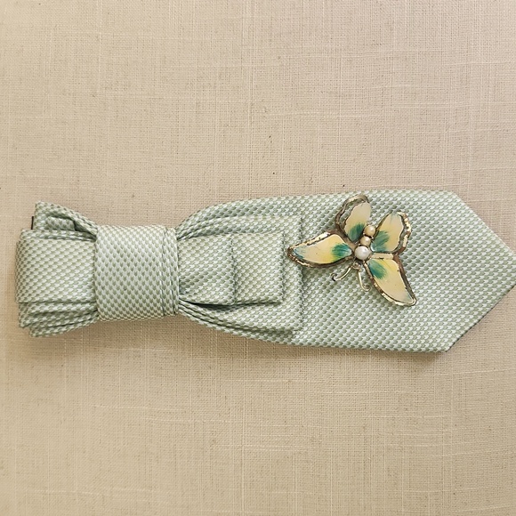 Accessories - Necktie Necklace/Brooch